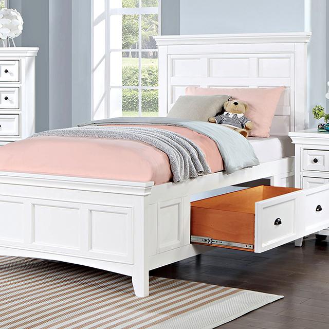 CASTILE Bed